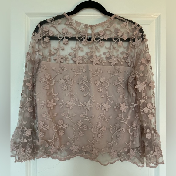 Boutique Lace Long Sleeve Top - Picture 2 of 4
